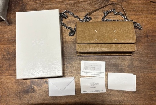 メゾンマルジェラ　ベージュ レザー ショルダーバッグ