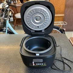 サ2511-370 TIGER 限定商品 マイコンジャー炊飯器 JBS-A055 3合炊き 2024年製 マットブラック 通電確認済み キズ汚れ有り の画像