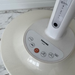 TOSHIBA 扇風機の画像