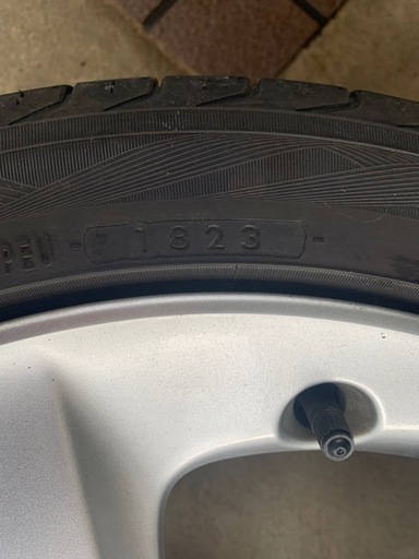 30プリウス Sツーリング 純正ホイール 215/45R17 23年製 4本セットの