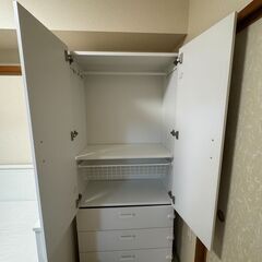 IKEA製ワードローブ（ホワイト）の画像