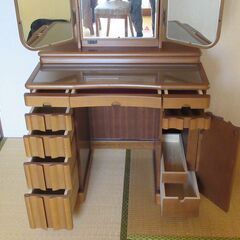 【三面鏡ドレッサー】木目の画像