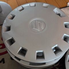 エブリー17ホイールキャップ4こ無料です。の画像