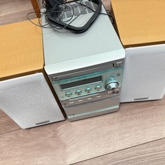 無料　同時引き取りのみ。テレビ2台、コンポ1台　①Panasonicビエラ42v　②SHARP AQUOS 32型こちらはジャンクです。　の画像