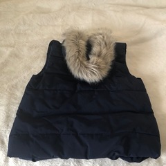 GAP ネイビー M ダウンベスト ファー付き（今週火曜日まで）の画像