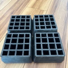 タツフト 洗濯機用かさ上げ台 防振防音 高さ調整ゴムマット あしあげ隊　4個の画像