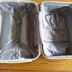 スーツケースの画像