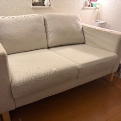 IKEA 2人がけソファ　ベージュの画像