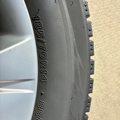スタッドレスタイヤ　ブリヂストン　ブリザック　日産純正ホイール付き　2023年製　185/70R14  【おまけ付【】の画像