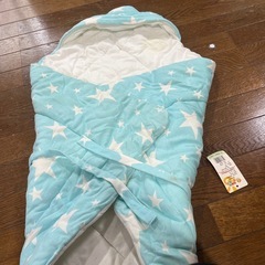 水色 星柄 フード付きおくるみの画像