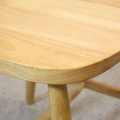 ナチュラルな木の質感が魅力のウィンザーチェアです。カントリースタイルのダイニングチェアはリビングや寝室のサイドチェアとしても。カフェスタイルや北欧テイストにもオススメです♪の画像