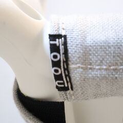 イタリアの新鋭家具ブランドTOOU(トゥー)のJOIコレクション セミアームチェアです。しなやかな曲線を描くフレームデザインが上品な印象のダイニングチェア。屋内外問わず使用できる北欧スタイルのチェア♪の画像