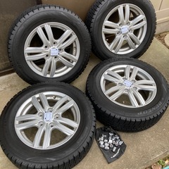 横芝光　八街　ノア　車　スタッドレスタイヤ４本　ナット付きの画像