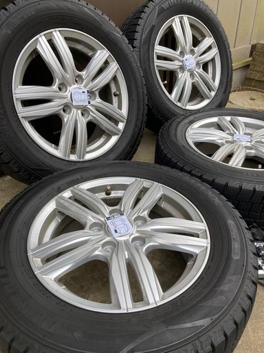 横芝光　八街　ノア　車　スタッドレスタイヤ４本　ナット付き