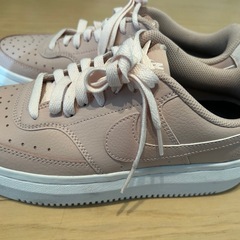 NIKEレディーススニーカー25.5cmの画像