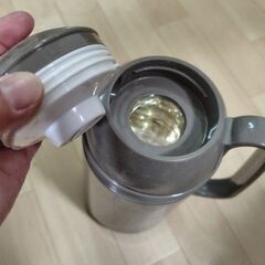 保温ポットの画像
