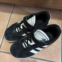 21.5㌢　adidas VL Court 3.0の画像