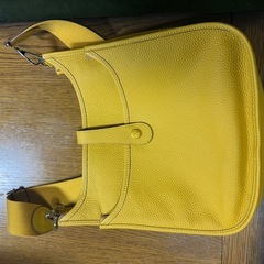 本革バッグの画像