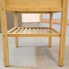 IKEA(イケア)で取り扱われているNORDKISA(ノールドシーサ) ベッドサイドテーブルです。バンブーで作られたナチュラルテイストな引き出し収納付きのナイトテーブル。の画像