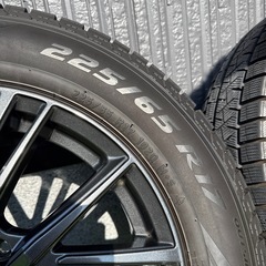 美品✨17inchスタットレスタイヤ4本の画像