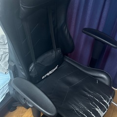 ゲーミングチェアの画像