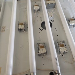 レトロ調照明　蛍光灯の画像