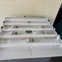 レトロ調照明　蛍光灯の画像