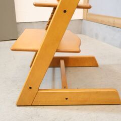 STOKKE(ストッケ)のロングセラーキッズチェアー"TRIPP TRAPP"。幼児期から大人まで末永くお使い頂ける人間工学に基づいた椅子がトリップトラップです！！の画像