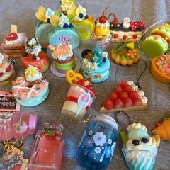 食べ物　キーホルダー　46個まとめての画像