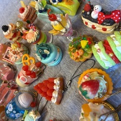 食べ物　キーホルダー　46個まとめての画像