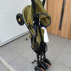 Jeepのベビーカーの画像