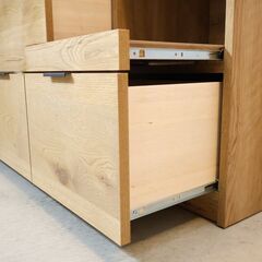 unico(ウニコ)より木の表情を生かしたカジュアルな印象のADDAY(アディ)シリーズのキッチンボードです！可動棚などを備えた機能性が高く、お手入れもしやすいステンレス天板の食器棚/レンジボード♪の画像