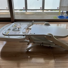 カトージ　KATOJI ローチェア　テーブル付ベビーチェア　の画像