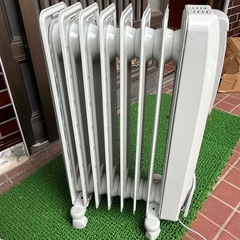 デロンギ　オイルヒーター　の画像