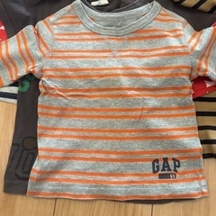 子供トップスの画像