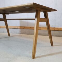 unico(ウニコ) ADDAY(アディ) ダイニングテーブル/W1500です♪木の表情を生かしたカジュアルな印象の4人用の木製食卓。シンプルなデザインはブルックリンスタイルなど男前インテリアに。の画像