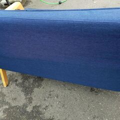 現状特価品 ニトリ ラブソファ 2人掛け コンパクトソファ モデル ルッキ ブルー NITORIの画像