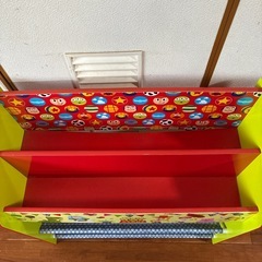 おもちゃ棚　　トイ・ストーリーがら柄の画像