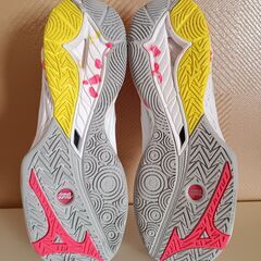 mizunoミズノウエーブファング２ＦＩＴバドミントンシューズの画像