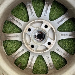 スタッドレス付きホイール　ノートE12で使っていました　の画像