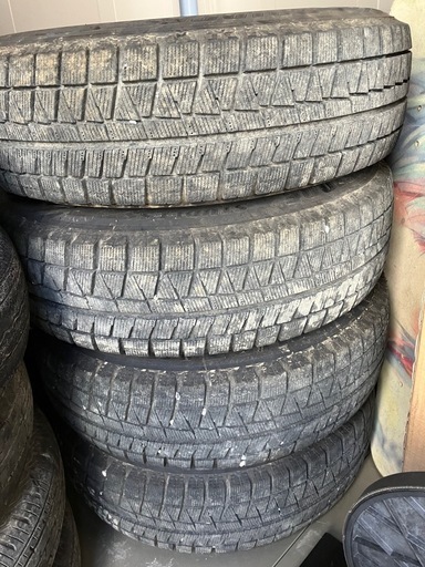 再値下げ　 185 70R14スタッドレス付きホイール　ノートE12で使っていました　
