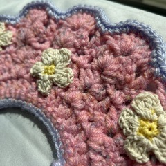 撮影小物に🧶 手編みベビーつけ襟＆パーティーハットの画像