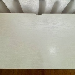 無料でお譲りします　デスク、机（ホワイト）の画像