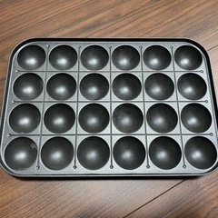 BRUNO ホットプレート 赤 たこ焼きプレート付（美品）の画像