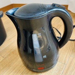 多機能炊飯器と湯沸かし器の画像