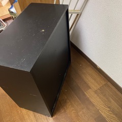 	ブラック収納棚｜天板に凹みあり｜取りに来てくれる方優先の画像
