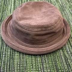 スウェード素材帽子の画像