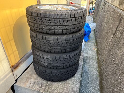 スタッドレスタイヤ＋アルミホイール 4本セット 195/65R15／1シーズンのみ使用・走行約400km・極美品