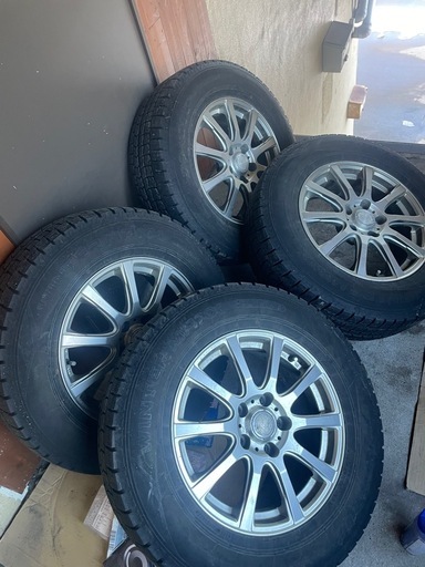 215/70R16 ダンロップ  スタッドレス　ウィンターマックス02 デリカ