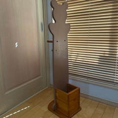 子供用ハンガーラックの画像